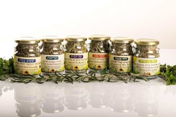 SM 139 A set of organic tea infusions